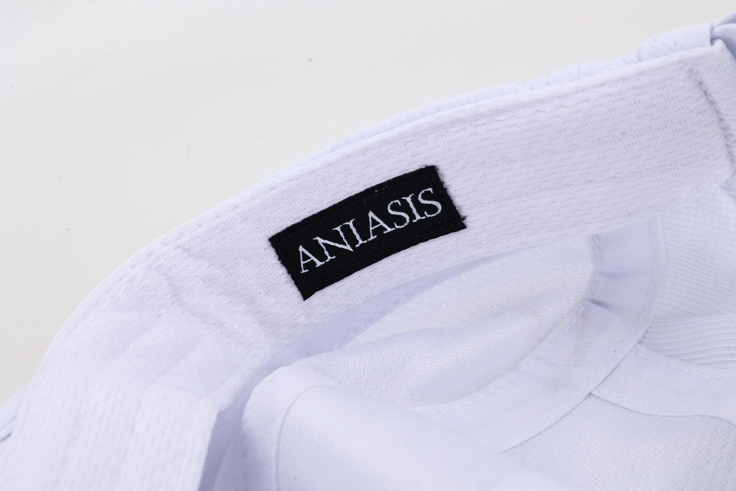 White Polyester Snapback Hat with Woven Label Logo & Magnetic Back Strap